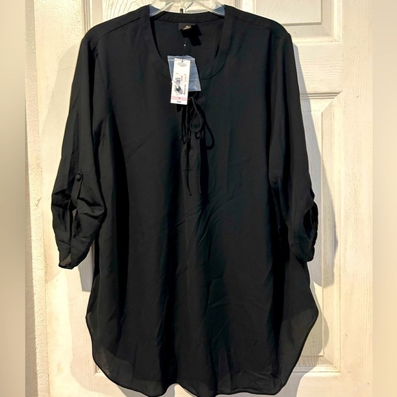 NWT JCP Worthington Woman Black Top Mid Length Rolled Tabbed Sleeves - Picture 1 of 5